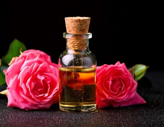 How Rose Essential Oil Transforms Your Skincare Routine