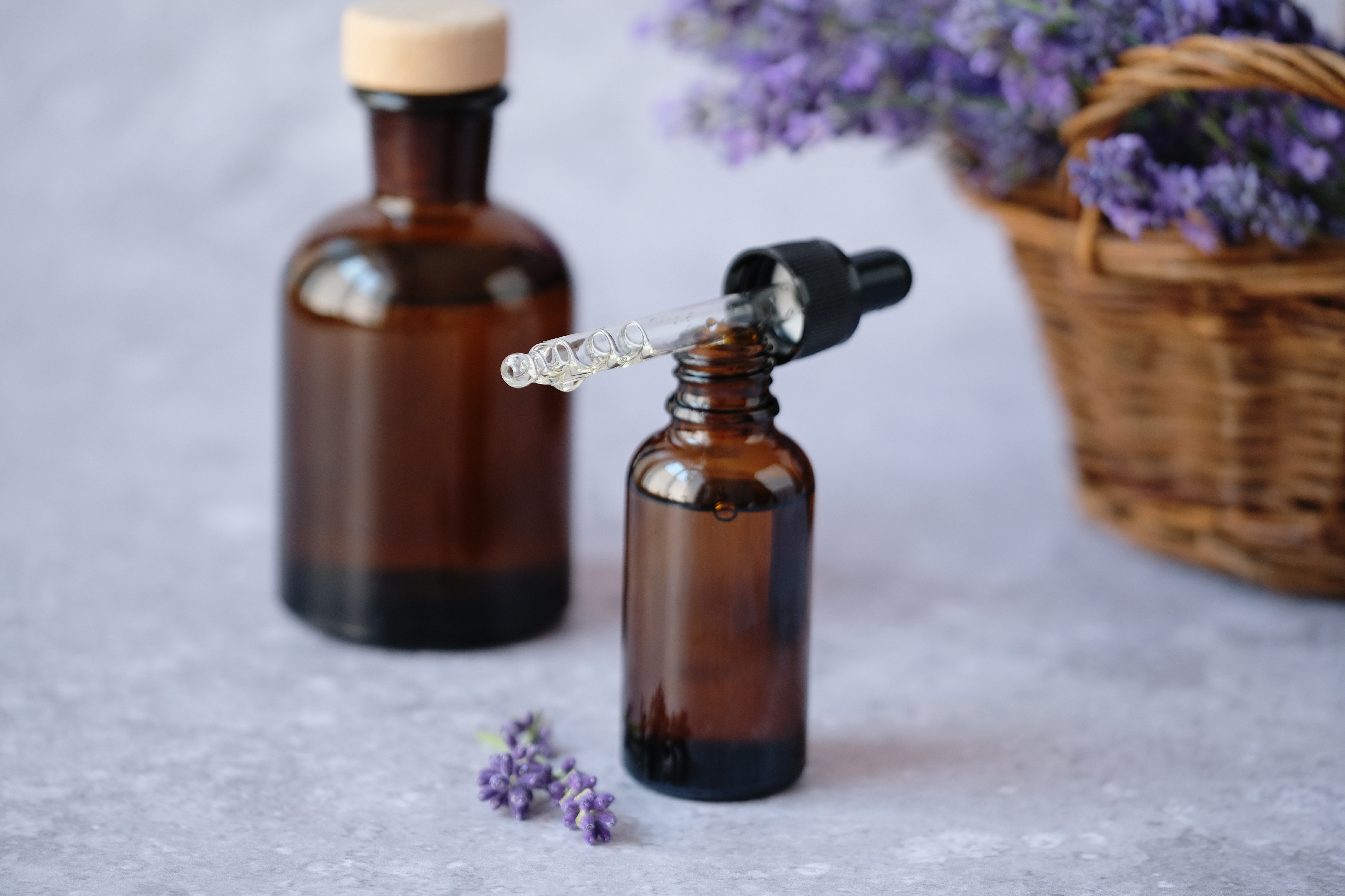 Lavender Essential Oil Bottles With Fresh Lavender Aaf102bb01d9d7cf9fdc