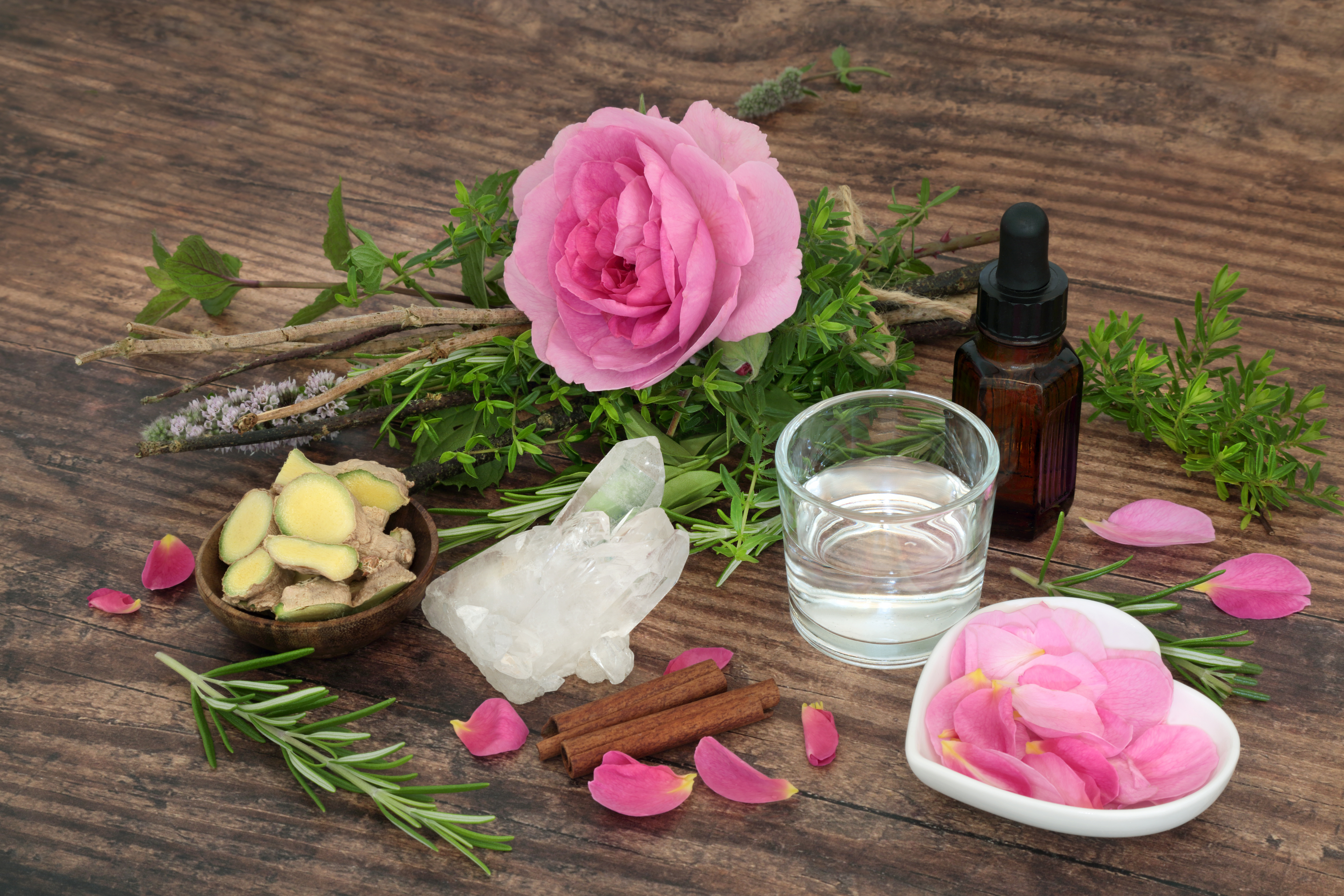 Rose Essential Oil: A Natural Ally for Stress Relief AdobeStock 474342625