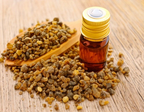 Myrrh Essential Oil: A Guide to Natural Skin Comfort Firefly Generate An Image Of Myrrh Essential Oil 777555