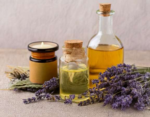 firefly generate an image of essential oils for sunburn, lavender oil and aromatherapy produc 303399