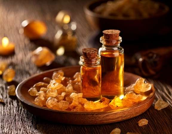 Frankincense Essential Oil Diffuser Blends for a Woodsy Home