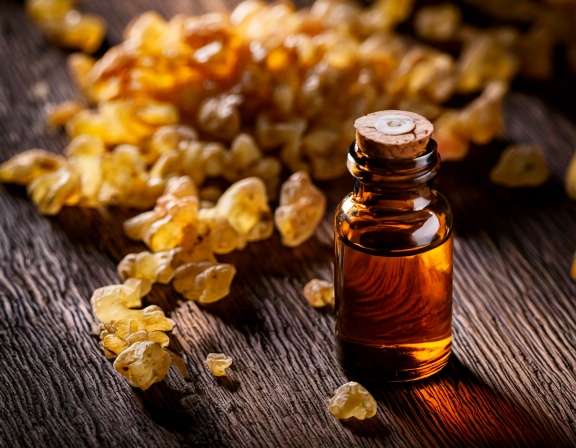 7 Frankincense Diffuser Blends for Every Time of Day