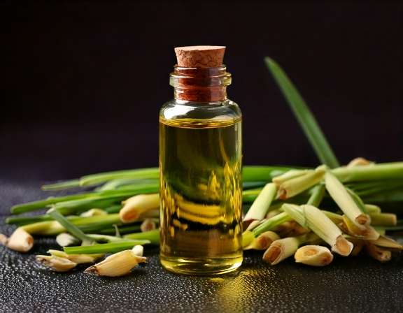 How to Safely Use Lemongrass Essential Oil