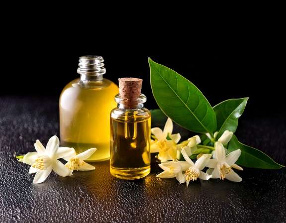 Neroli Essential Oil Room Sprays for Fresh Linens